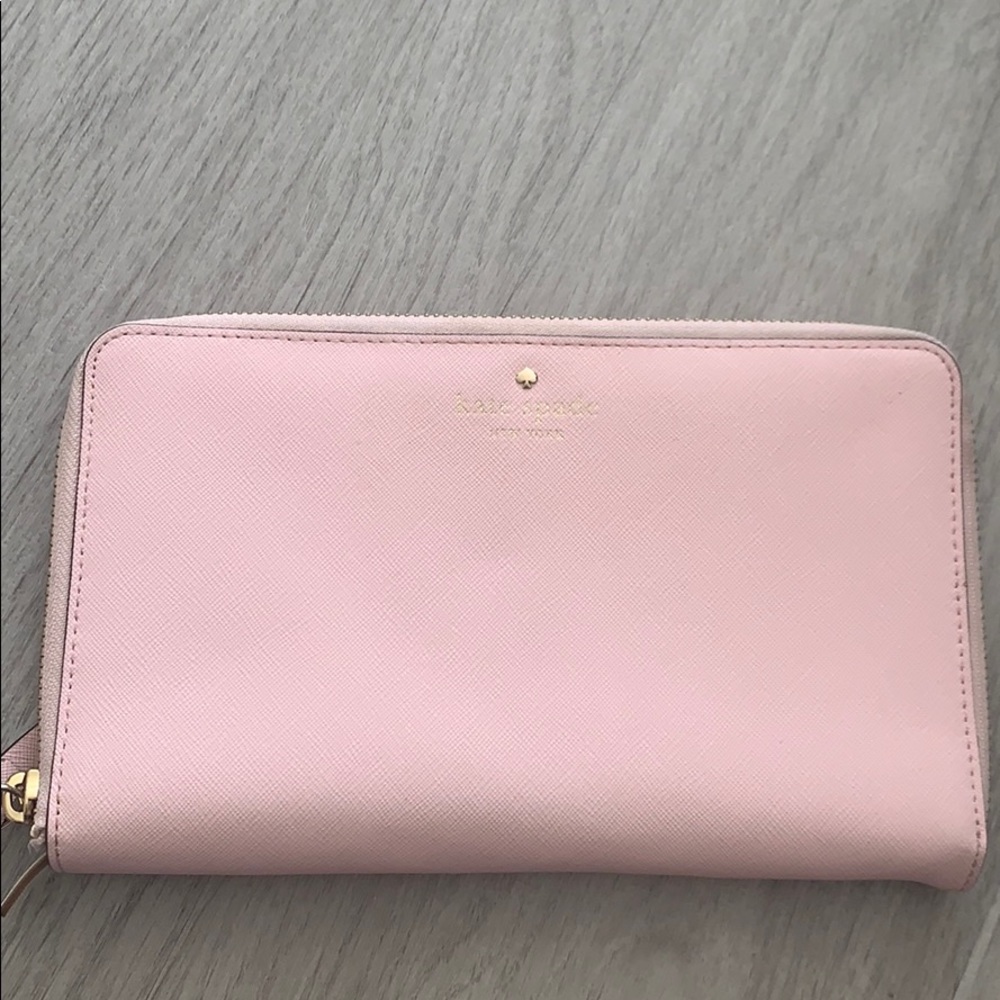 Kate Spade Grand Street ZIP Travel passport wallet